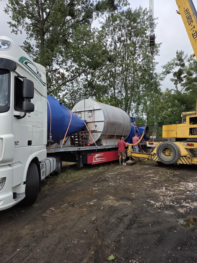 Realizacja 7 — transport samochodem ciężarowym